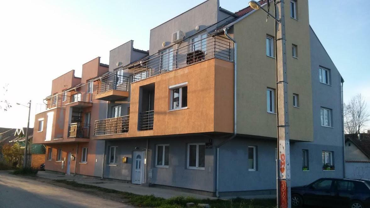 Apartman Tatjana Новий Сад Екстер'єр фото